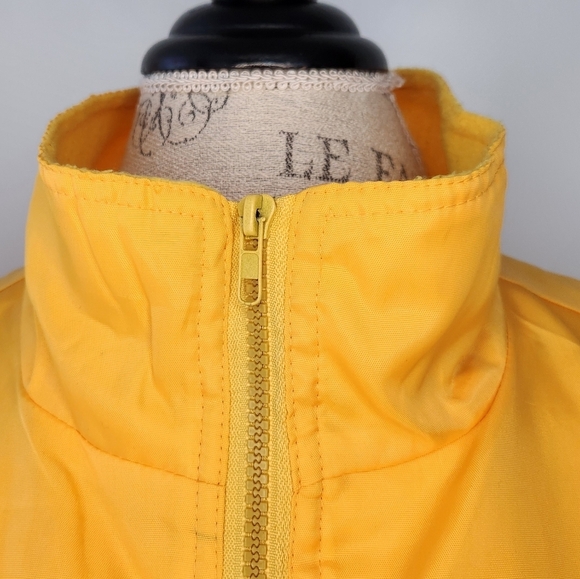 80s Jaguar Sports Car Vest - Picture 6 of 10